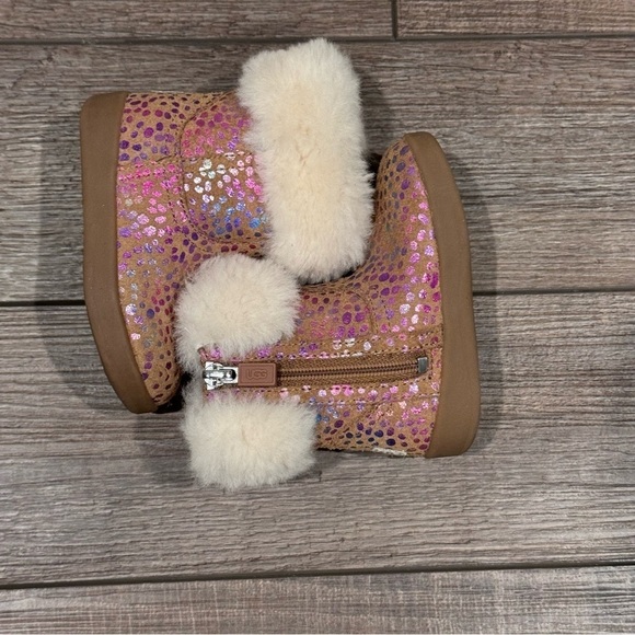 Ugg Jorie Spots Metallic Rainbow Shimmering Lined Sheepskin Boot Baby SZ 4/5 EUC - Picture 7 of 14